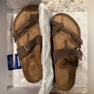 Birkenstock Mayari thong sandals NWT